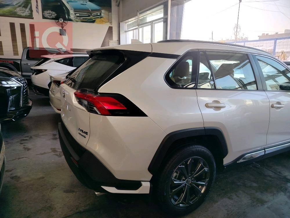 تويوتا راف 4